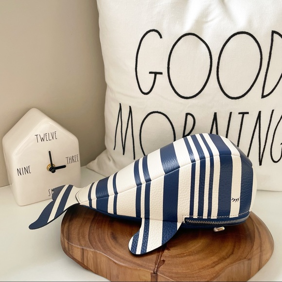 kate spade Handbags - 🐳HOST PICK🐳Kate Spade ♠️ whale crossbody